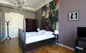 ArtHotel Connection